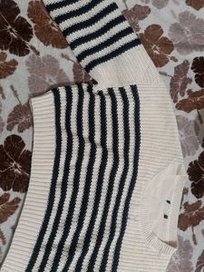 Striped Knit cropped Sweater