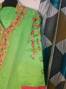 Elegant Green Embroidered Suit Set With Dupatta