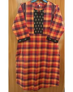 Beautiful Stylish Checked Pattern Kurti
