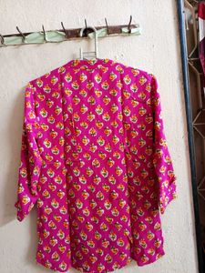 Combo Of Three Short Kurtis Size M