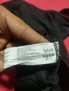 black Athletica sports bra size XL