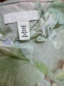 H&amp;M Flounce Trimmed Crepe Dress