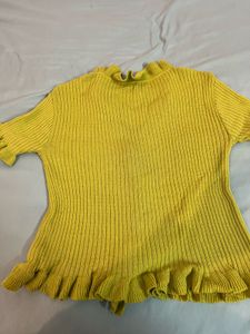 Cute Ruffle Knit Top