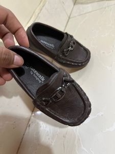 Boys sneakers