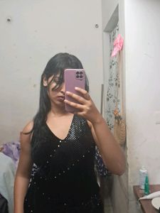 Hot Y2K LBD 🥵