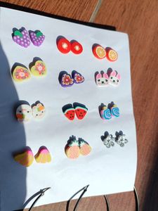 Set Of 13 Earings !!