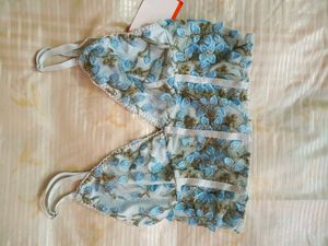 FULLY EMBROIDERED CORSET BRA FROM URBANIC