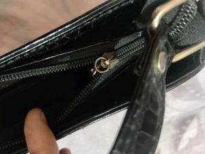 Women Shoulder Bag (Black)