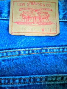✨ Vintage Levi’s Flared Jeans ✨
