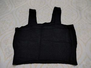 black crop top for winter