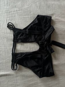 Black U Cut Tie Back Bra