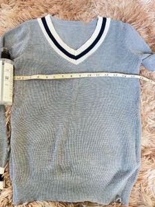 Blue V-Neck Long Sleeve Top