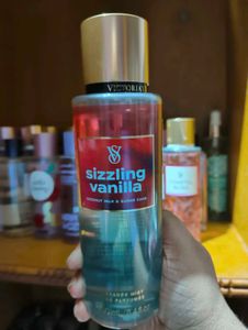 Victoria's Secret Mist In Sizzling Vanilla
