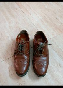 Red Tape Formal Shoes