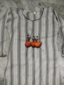 Pack Of 4 Kurtis