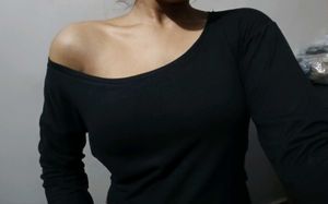 Women&#39;s Casual Black Top