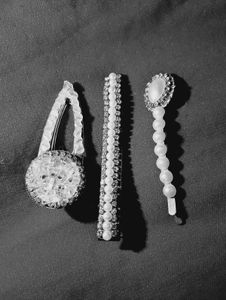 Pearl &amp; Rhinestone Hair Clip Set❤️