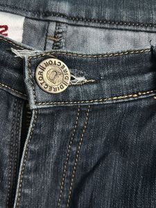 Women’s Straight-fit Jeans