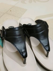 Womens Flat