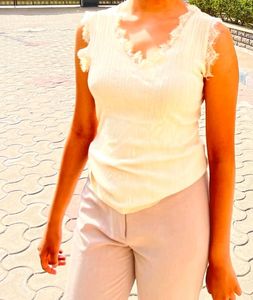 Sweet Lacey Swan Top