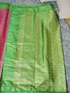 Pink &amp; Green Ethnic silk blend saree without blous