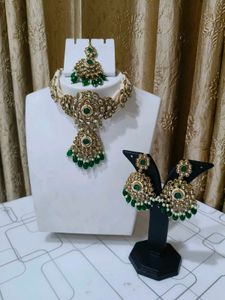 Green Kundan Jewelry Set