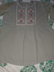 Elegant Embroidered Tunic