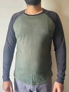 Full Sleeves Tshirt Green And Black Size L