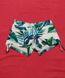 Girl Shorts Size xs/s