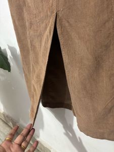 Corduroy Back Slit Skirt