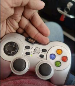 Logitech Gaming Controller F710