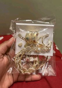 EARING FOR WOMEN