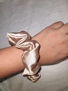 Scrunchie And Hair Tie