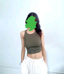 BERSKHA CROP TOP