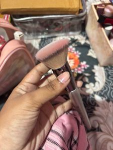 SWISS BEAUTY Fluffy Face Makeup Brush