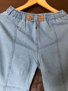 Women Elasticated Flared Jeans (30)