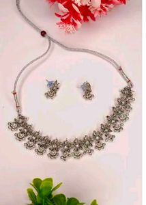 Necklace &amp; Earring Set