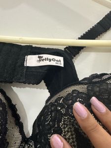 Pretty Cat Black Lace Padded Bra, Bust- 34 C/D