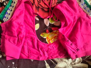 Pink &amp; Green Embroidered Saree😍