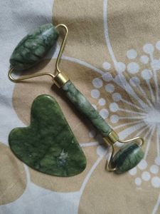 Jade Roller &amp; Gua Sha Set
