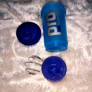 Blue Proteins Shaker Bottle