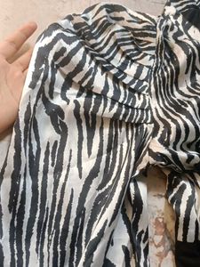 black and white chita print body dress