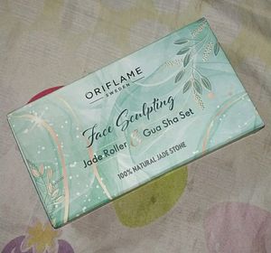 Face Sculpting Jade Roller & Gua Sha Set
