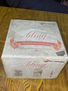 Micromax Bling Q55 Foldable Handset-2MP Camera