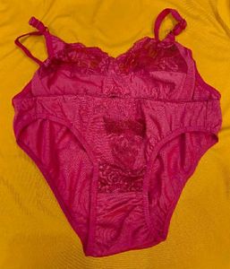 Lace Net Sexy Lingerie Set New With Tag