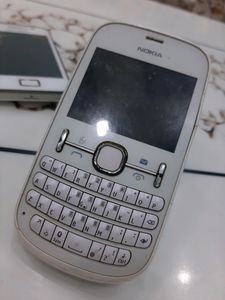 White Colour Keypad Nokia Phone