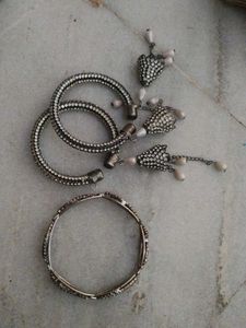2 Bracelets With Oen Bangle Freebie