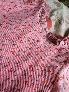 Comfortable Pinky...!!