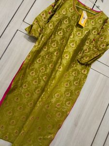 Aurelia Elegant Olive Green Kurti💚