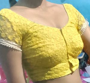 yellow blause